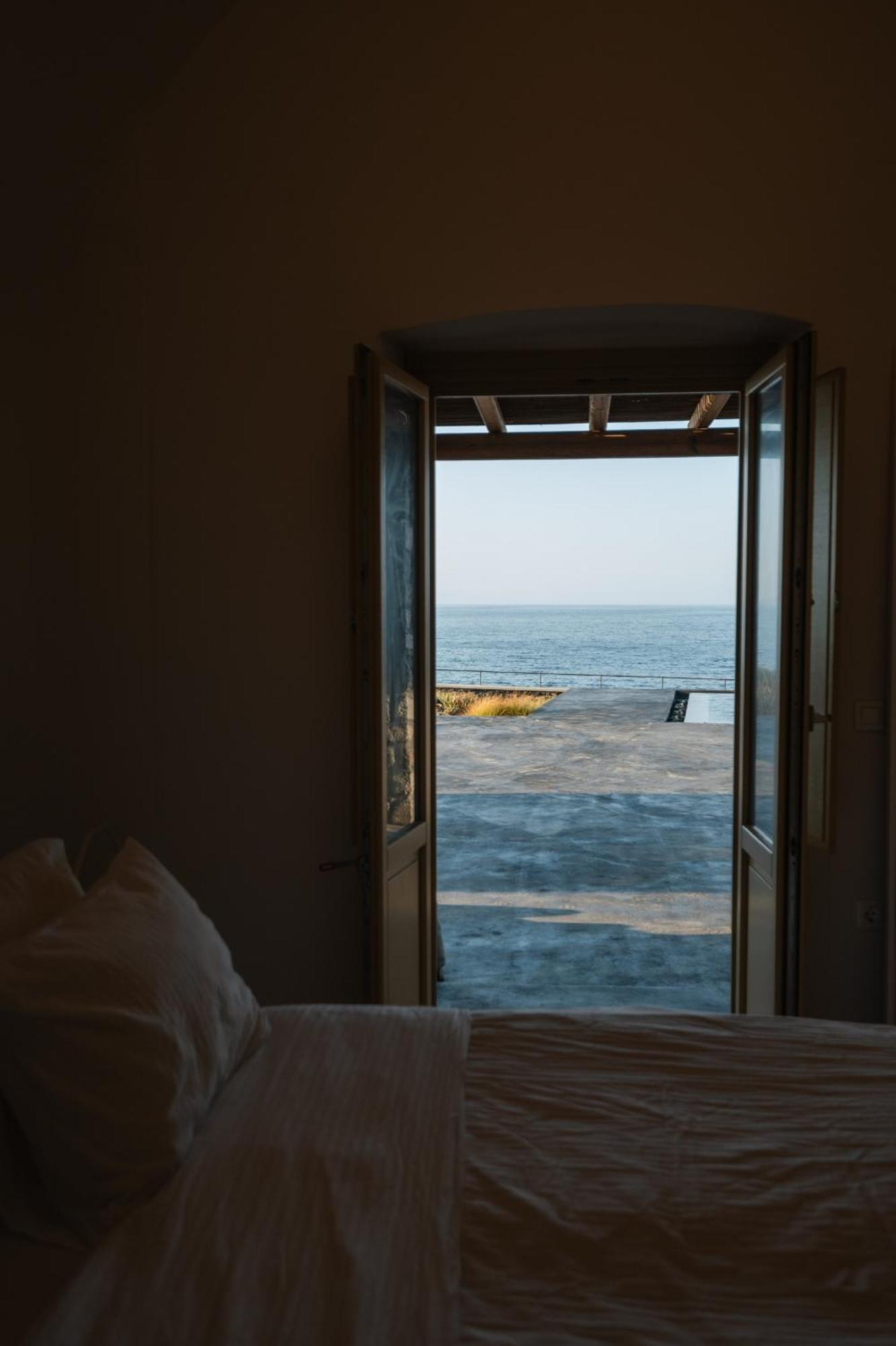 Colombos Beachfront Foinikia  ห้อง รูปภาพ
